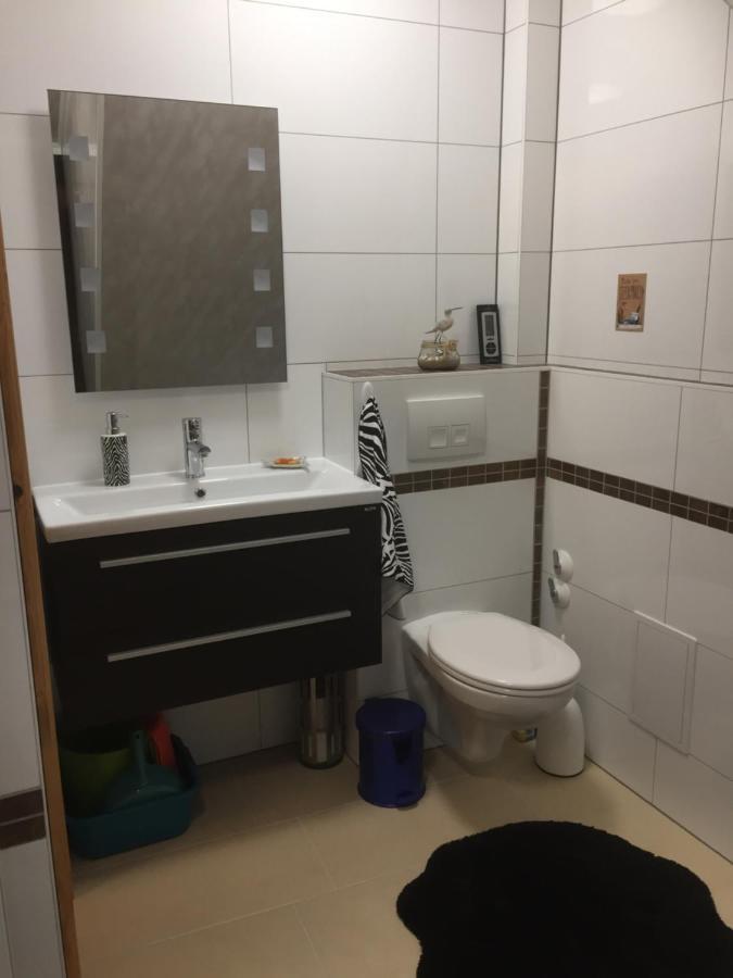 Unter Dem Dach Mit Parkplatz Apartment Bremen Luaran gambar