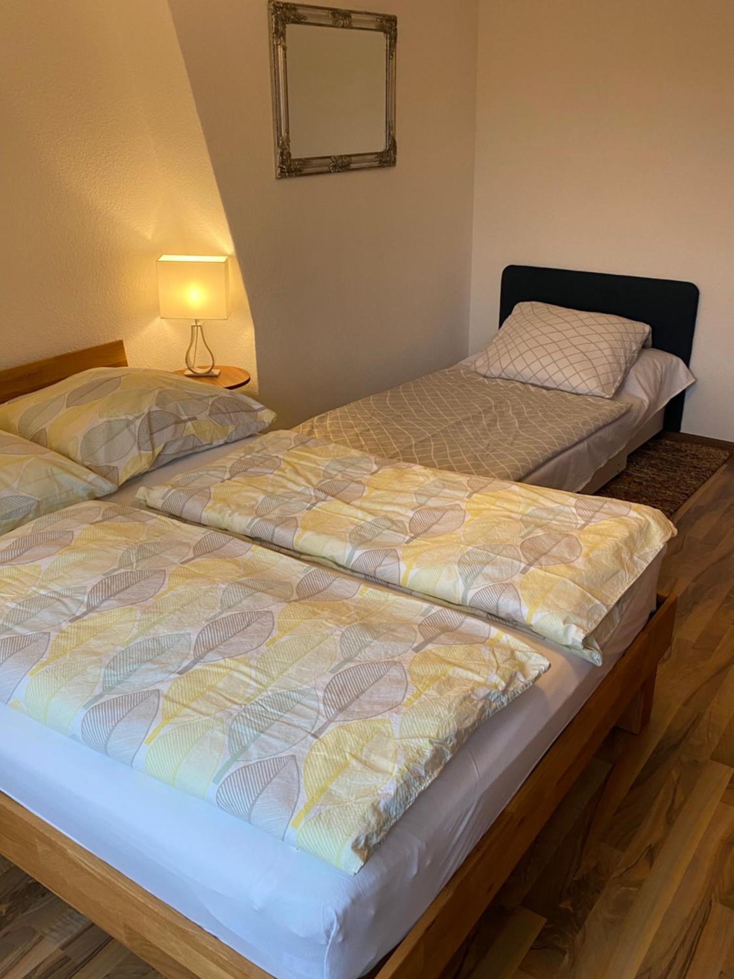 Unter Dem Dach Mit Parkplatz Apartment Bremen Luaran gambar