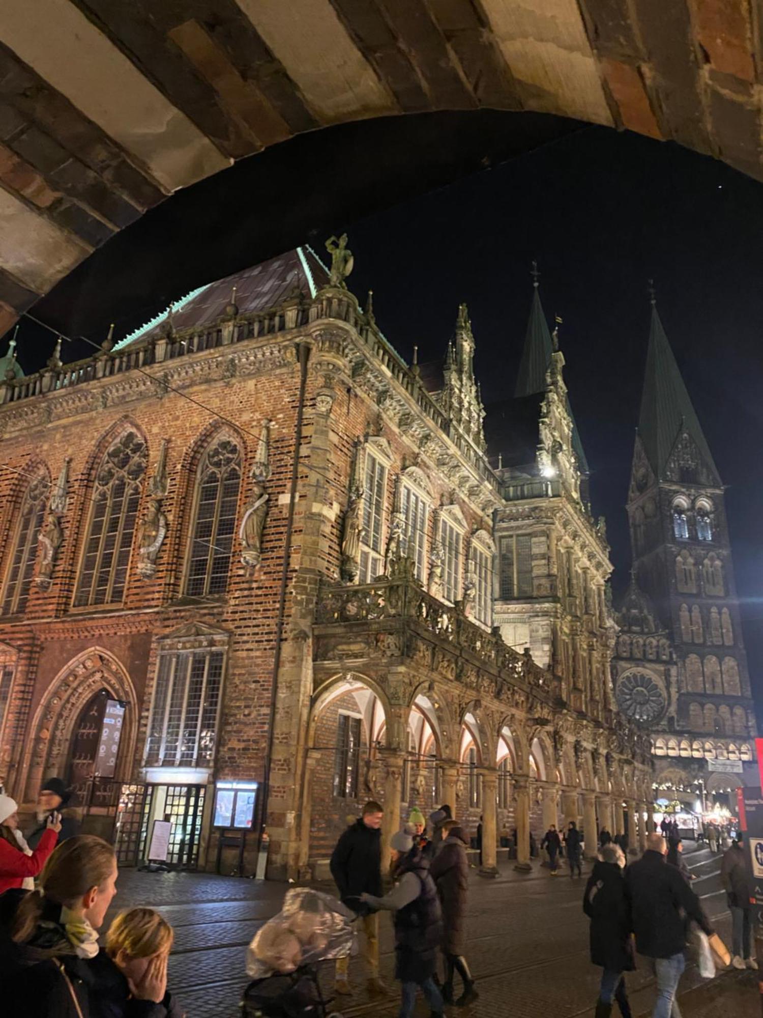 Unter Dem Dach Mit Parkplatz Apartment Bremen Luaran gambar