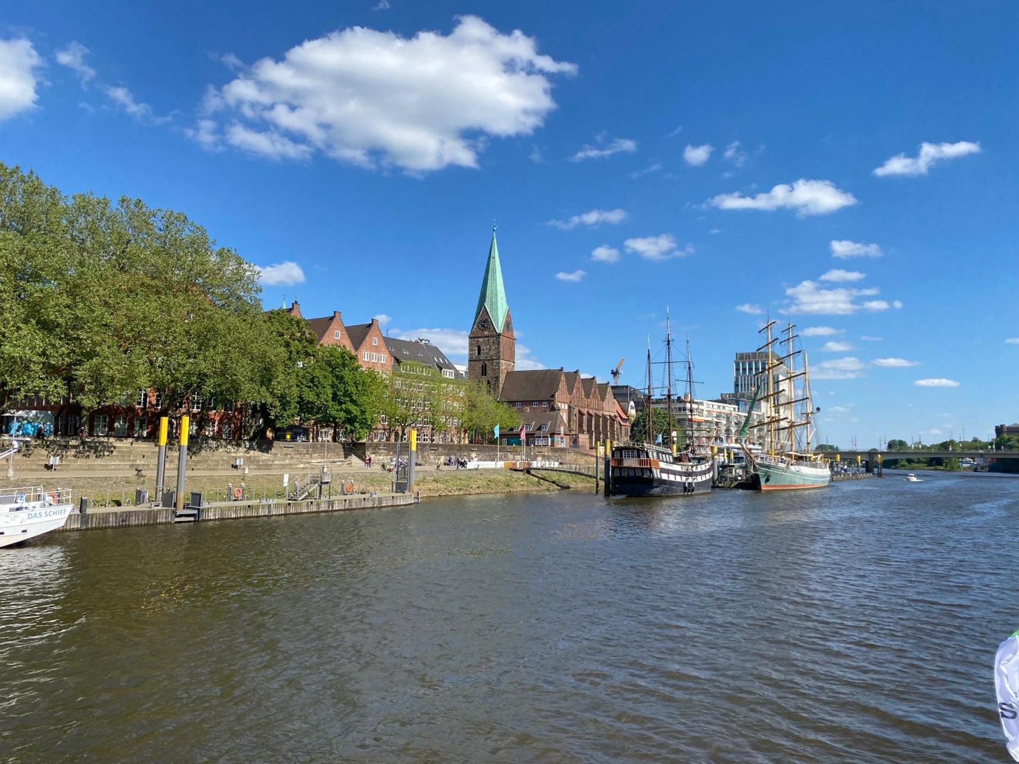 Unter Dem Dach Mit Parkplatz Apartment Bremen Luaran gambar